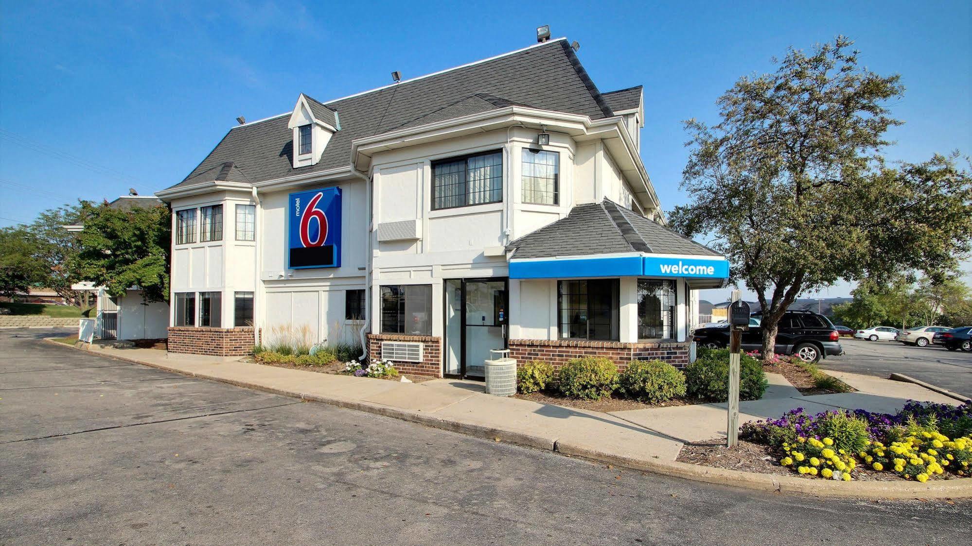 Motel 6 Milwaukee West - Brookfield Exterior foto